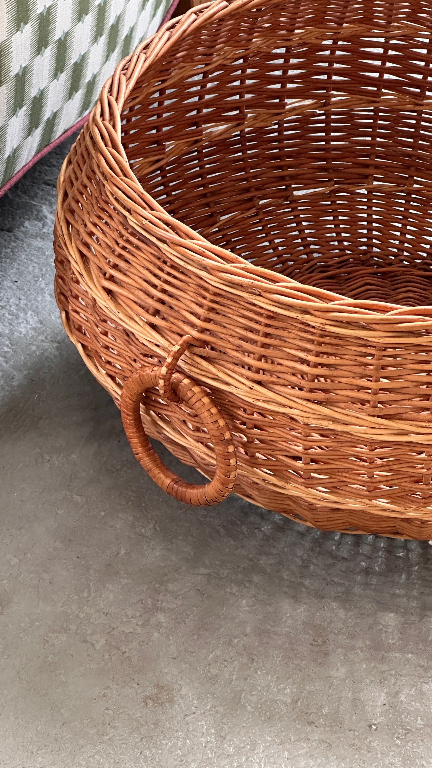 Large Round Woven Blanket Basket