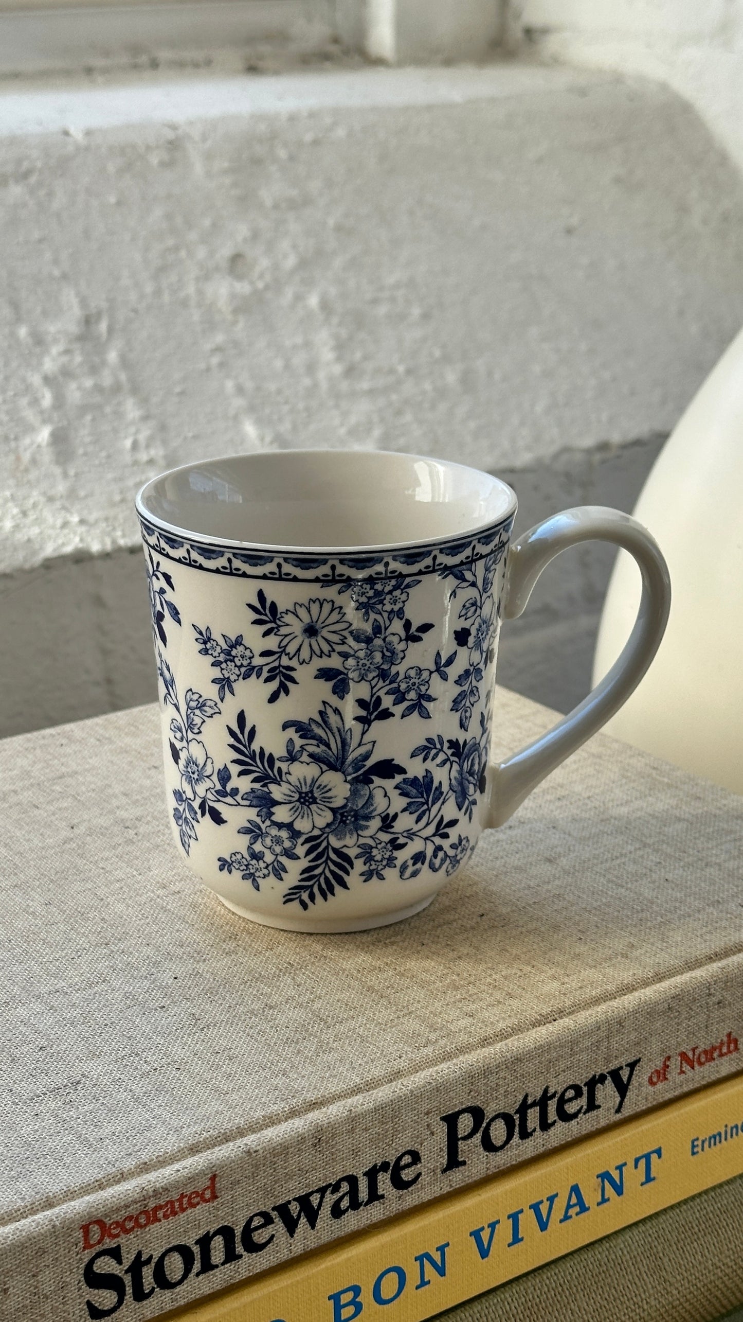 Single 'Devon Cottage' Ceramic Mug