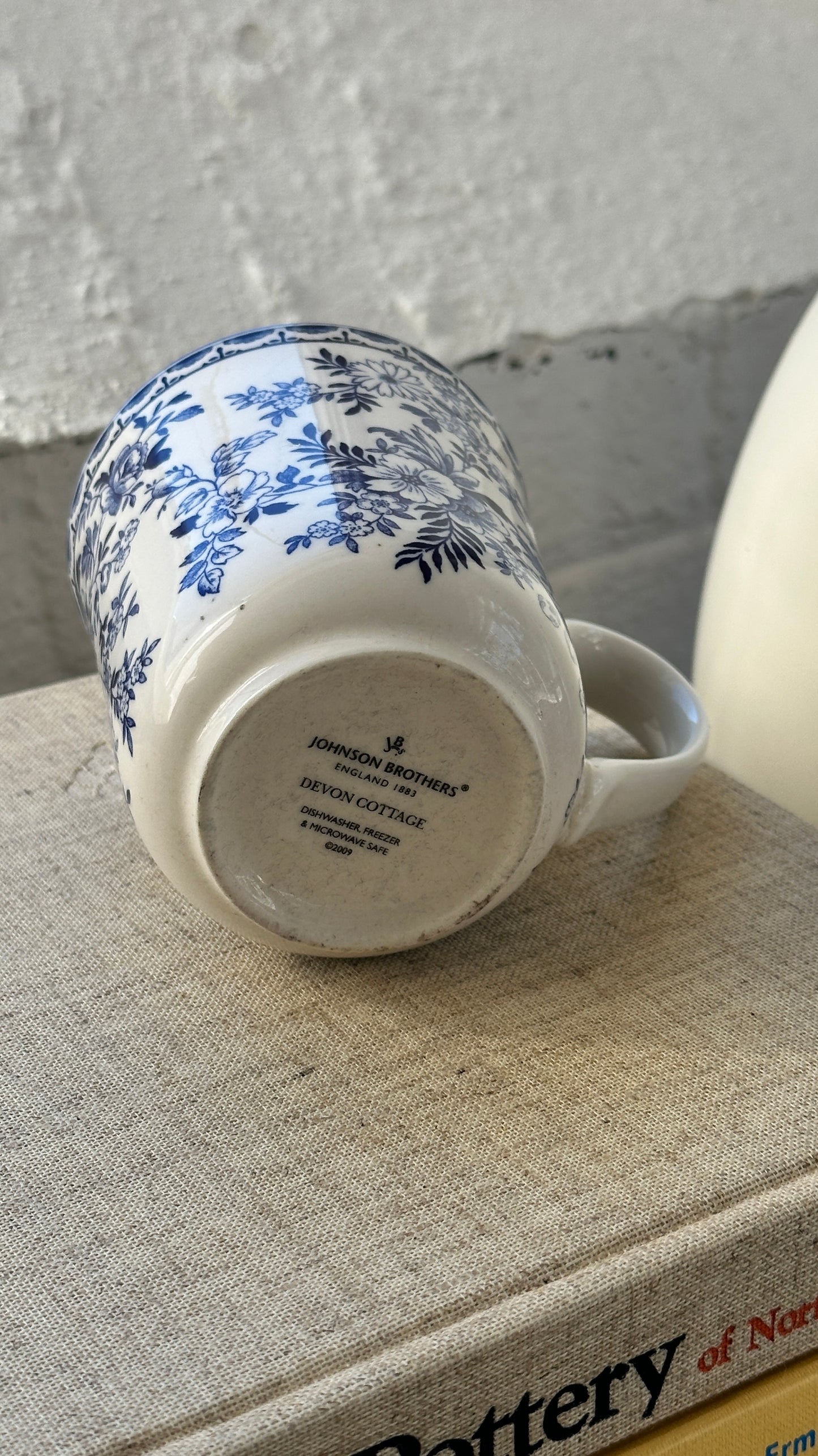 Single 'Devon Cottage' Ceramic Mug