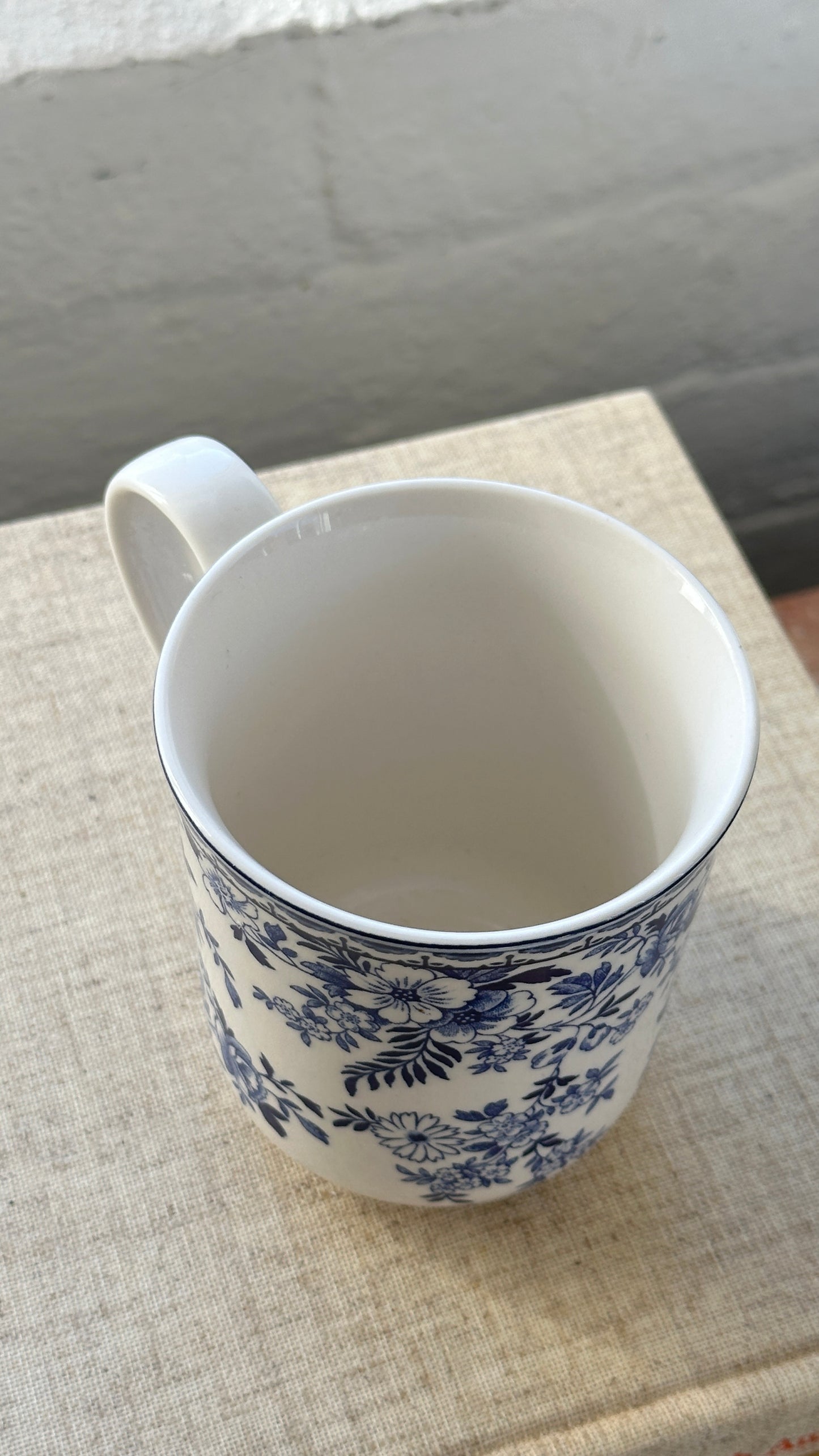 Single 'Devon Cottage' Ceramic Mug
