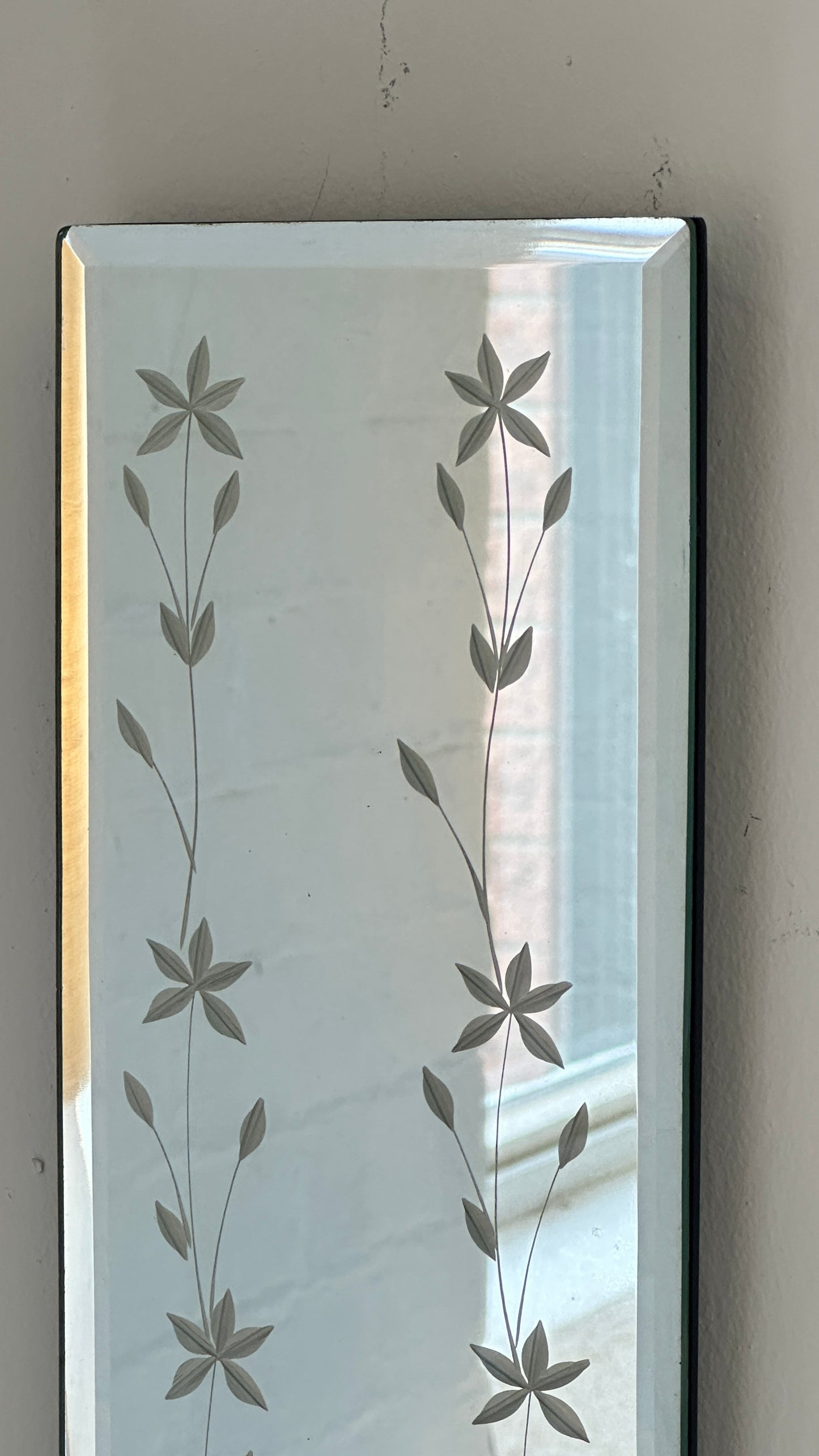 New Wall Mounted Etched Mirrored Candle Sconce