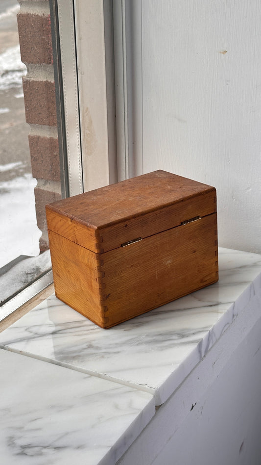 Vintage Finger Joint Wooden Recipe Box with Painted Floral Decal