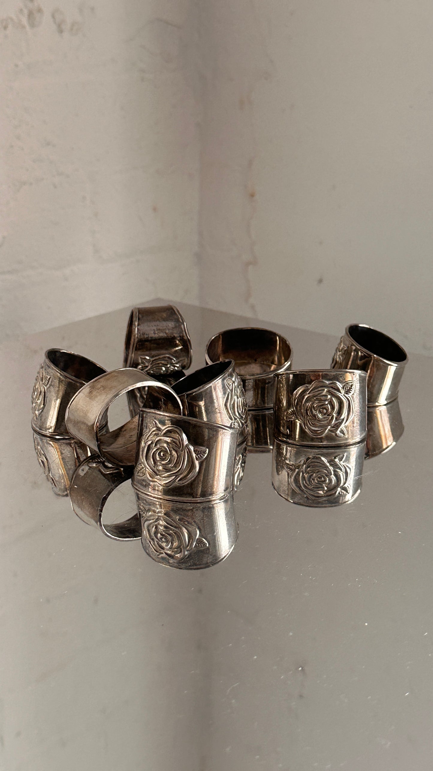 Set of 8 Silver Plated Rose Motif Napkin Rings
