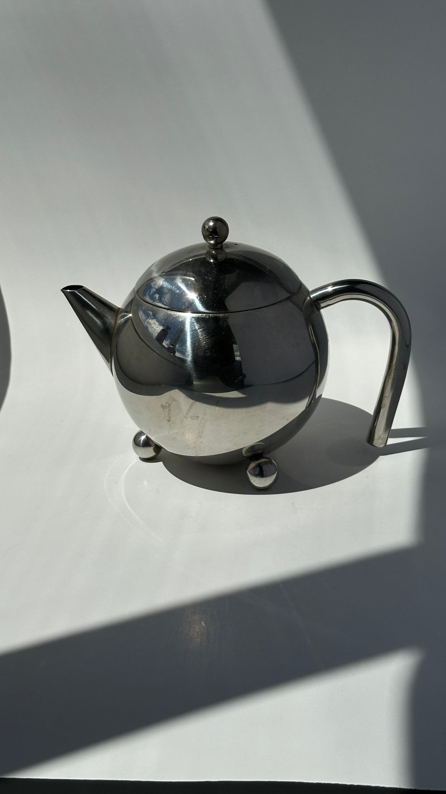 Mid Century Teapot and Creamer Set