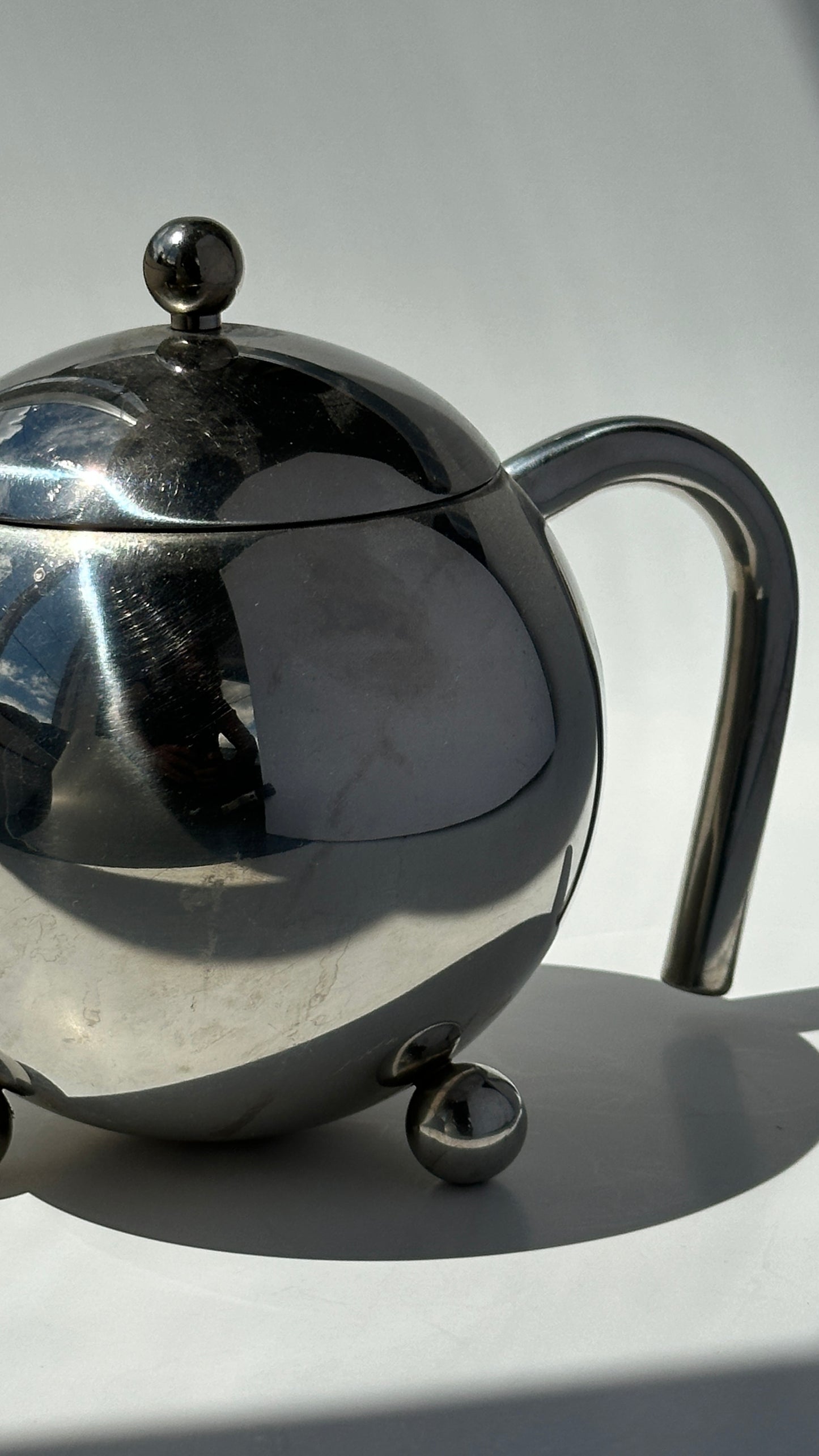 Mid Century Teapot and Creamer Set