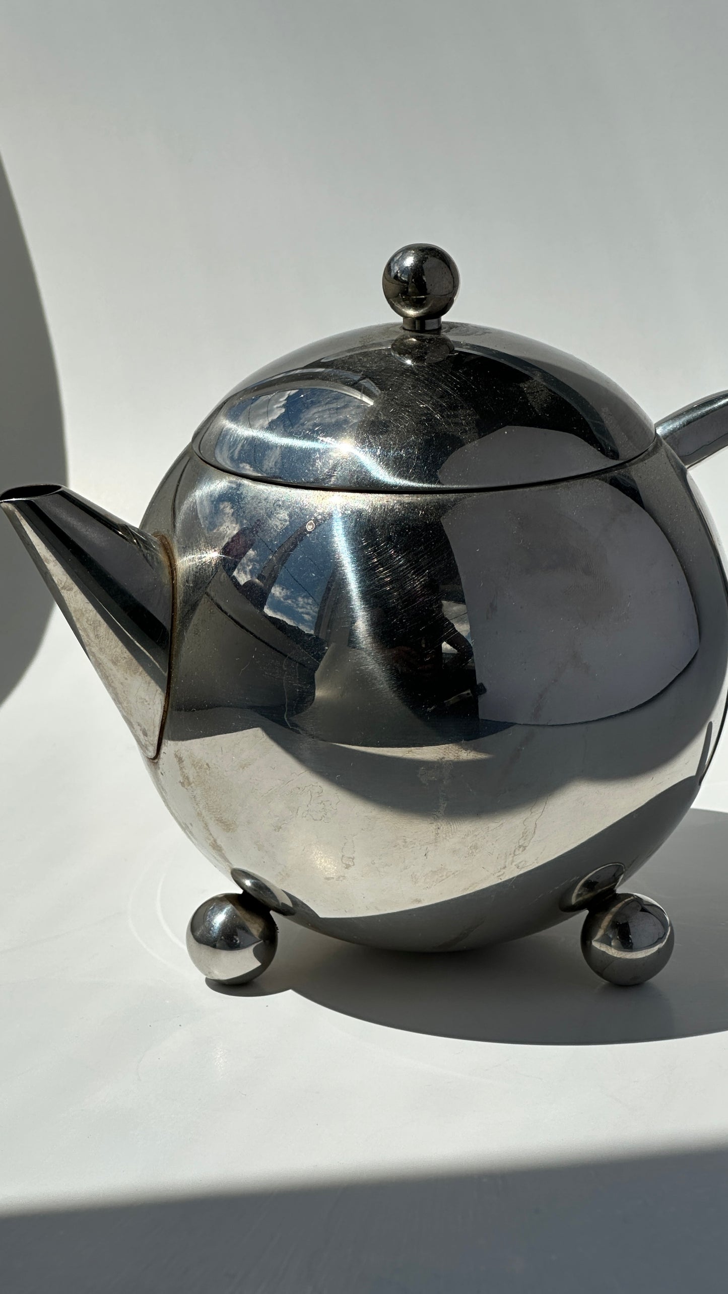 Mid Century Teapot and Creamer Set