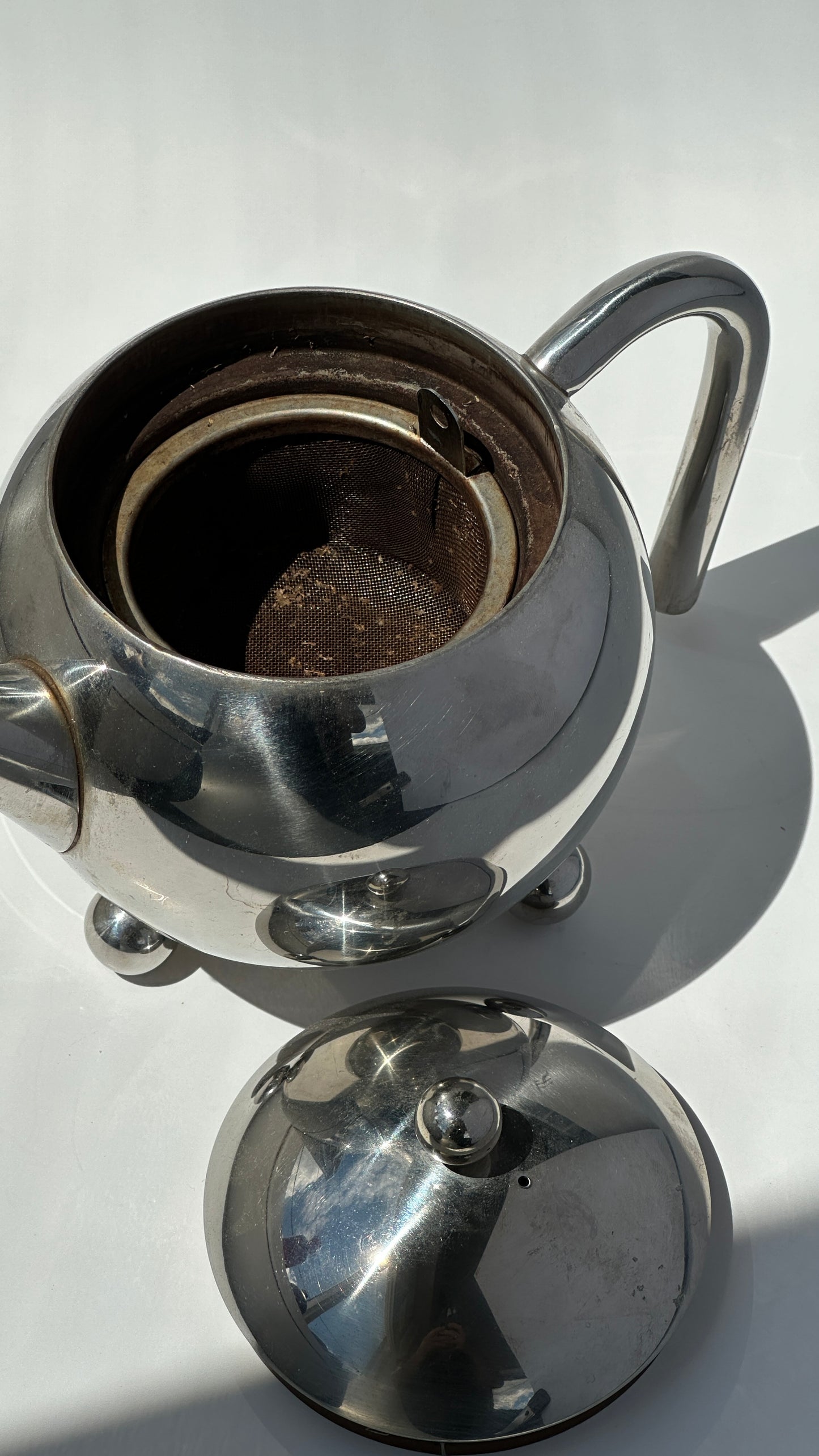 Mid Century Teapot and Creamer Set