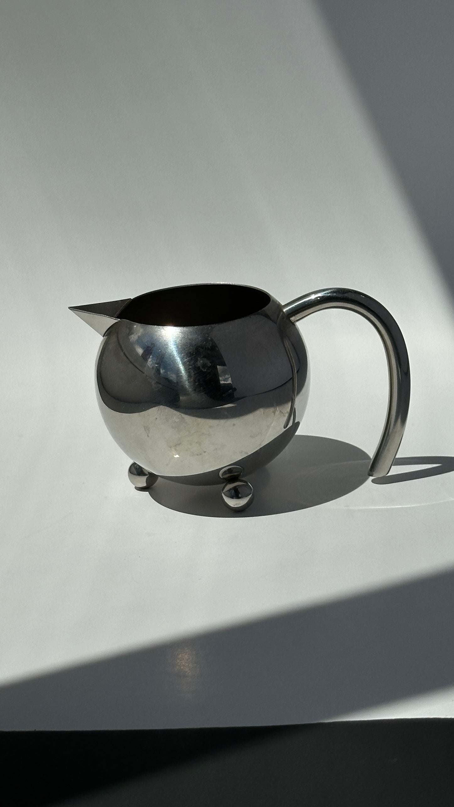 Mid Century Teapot and Creamer Set