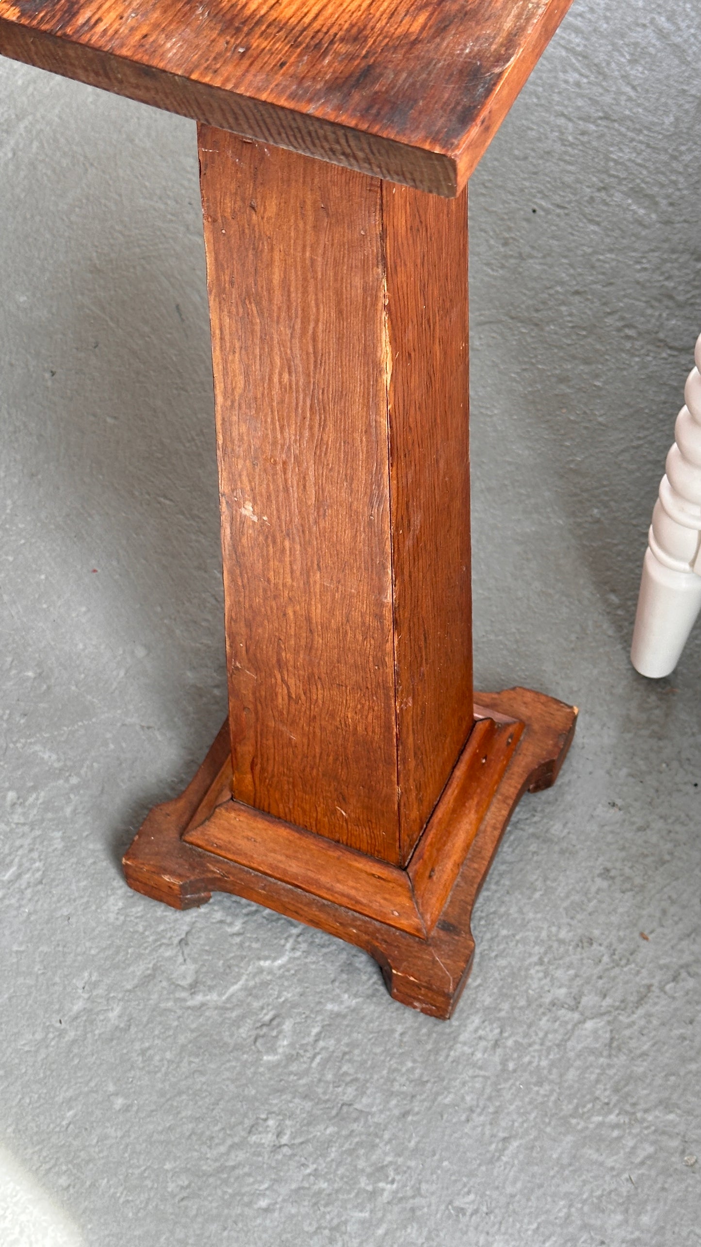 Arts & Crafts Mission Oak Pedestal / Plant Stand