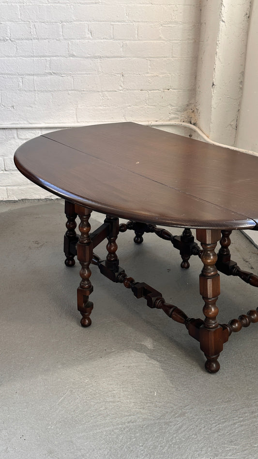 Oval Gate Leg Coffee Table