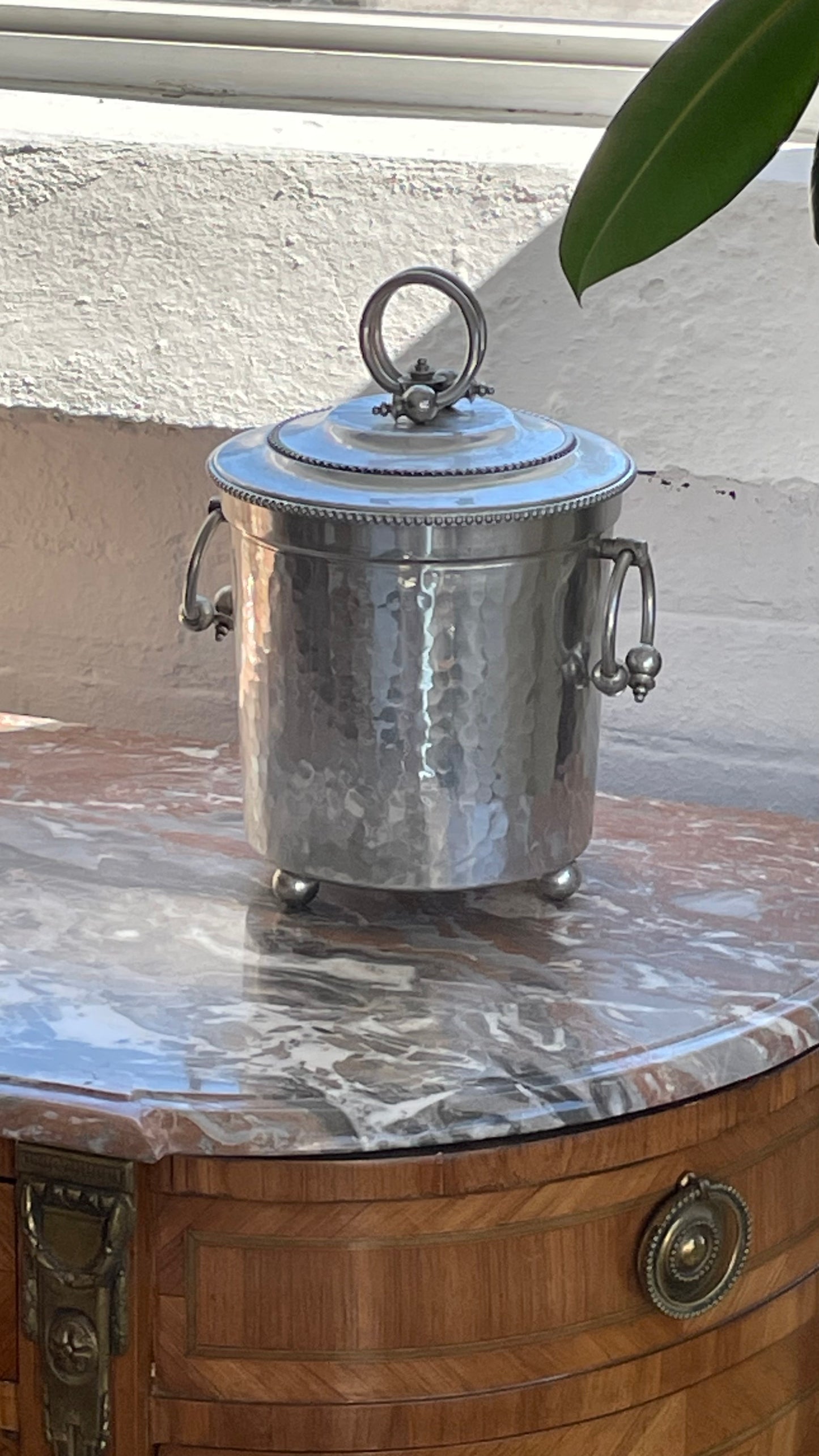 Hammered Aluminum Ice Bucket by BW Buenilum