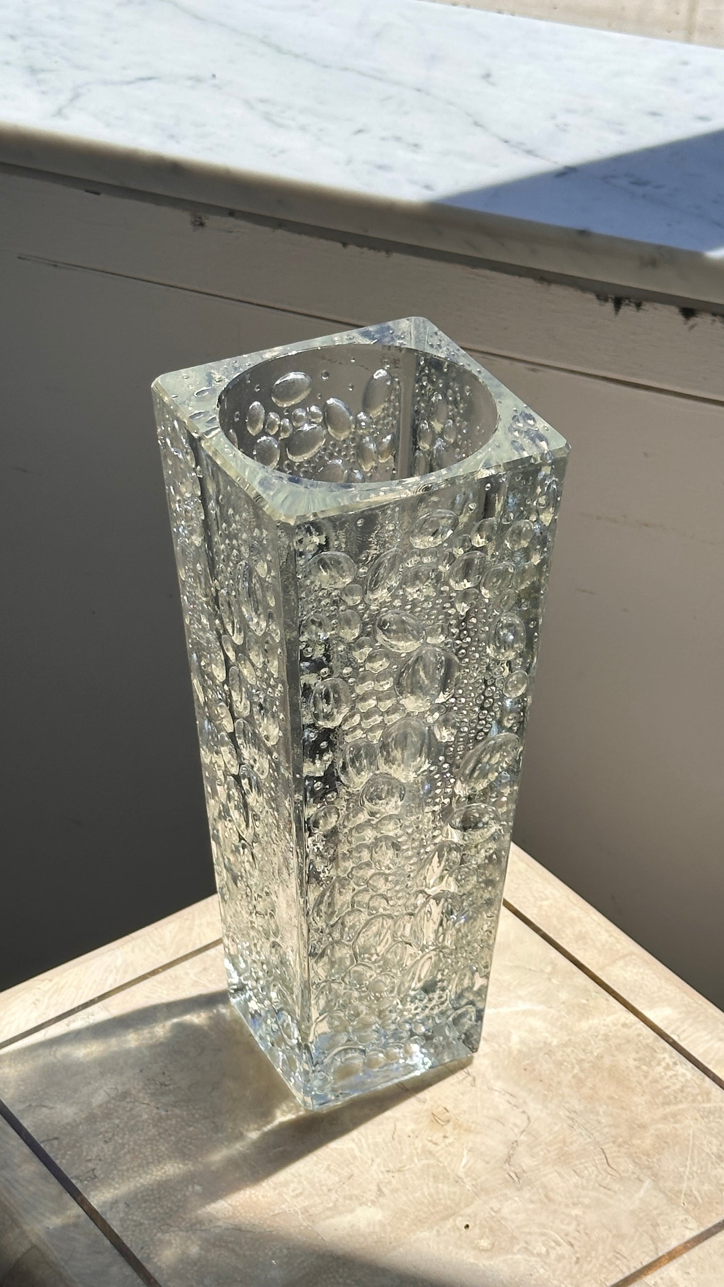 "Krople Rosy" Art Glass Vase by Eryka Trzewik-Drost for Huta Hortensja, Poland 1970s