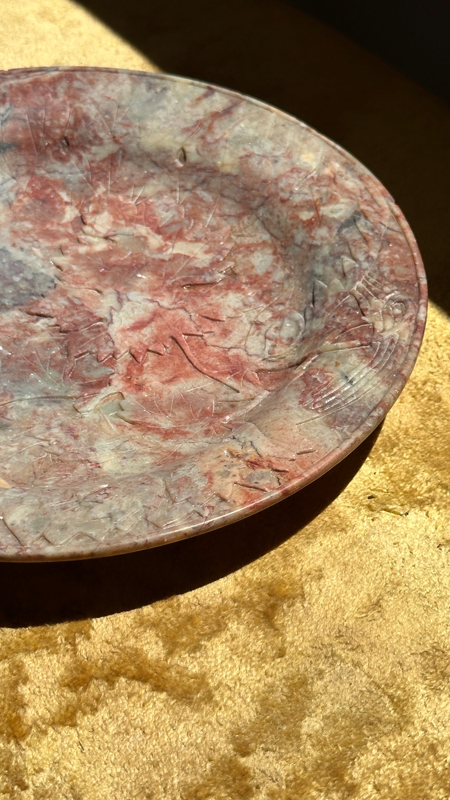 Stone Plate with Raised Leaf Pattern
