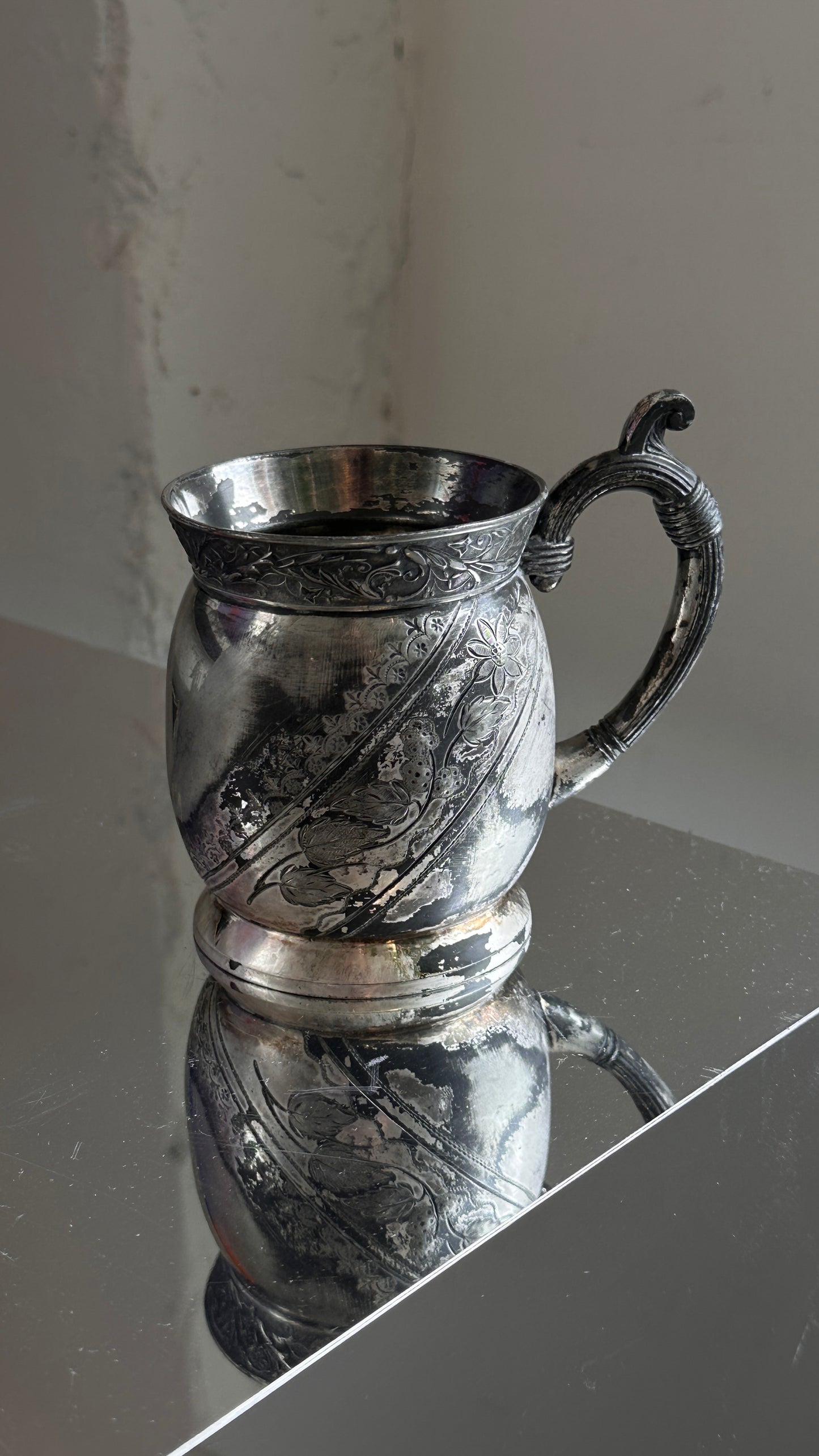 Meridan B Co. Etched Silver Plate Sugar or Spoon Holder