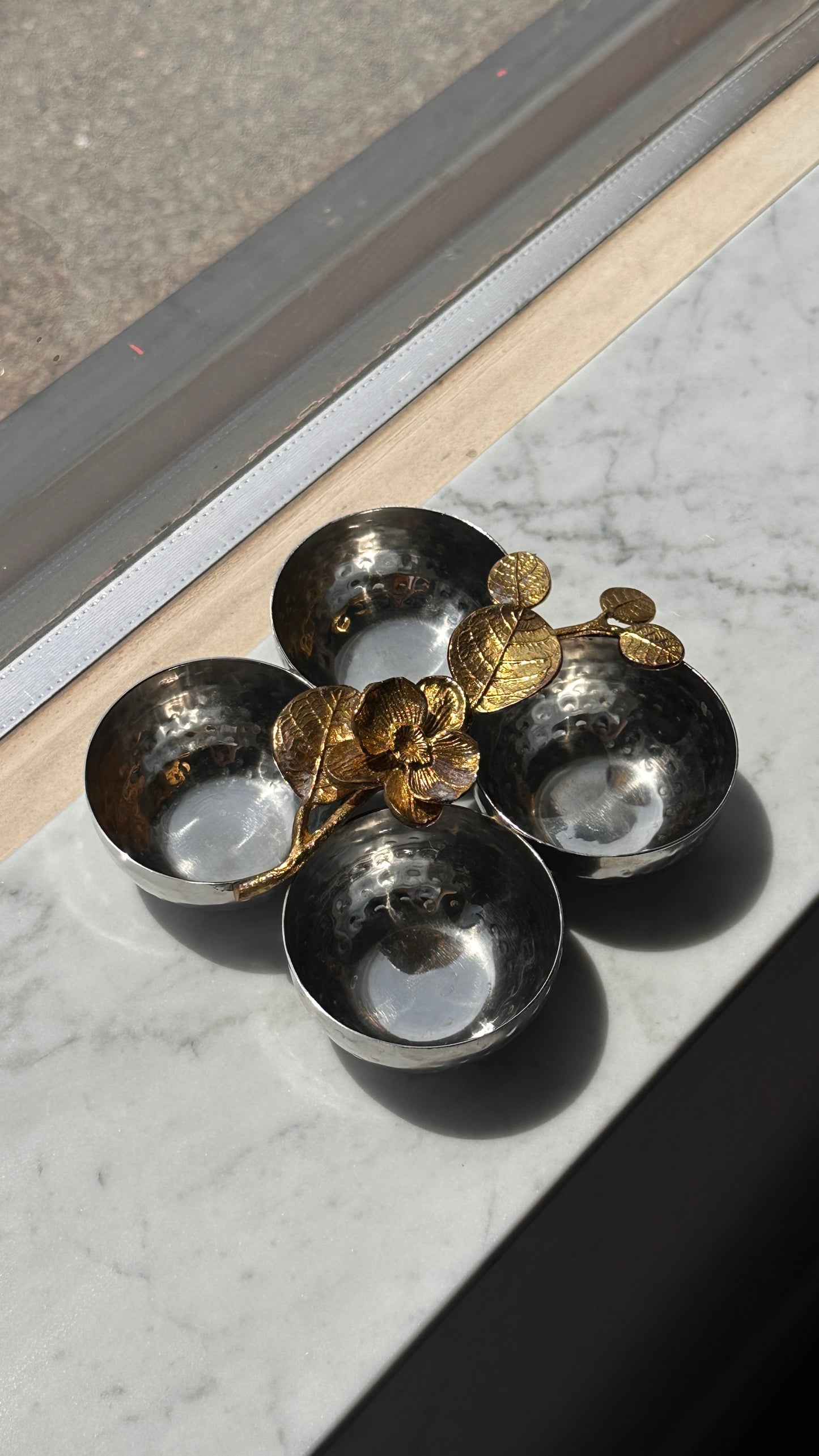 Michael Aram Style Bowl Cluster
