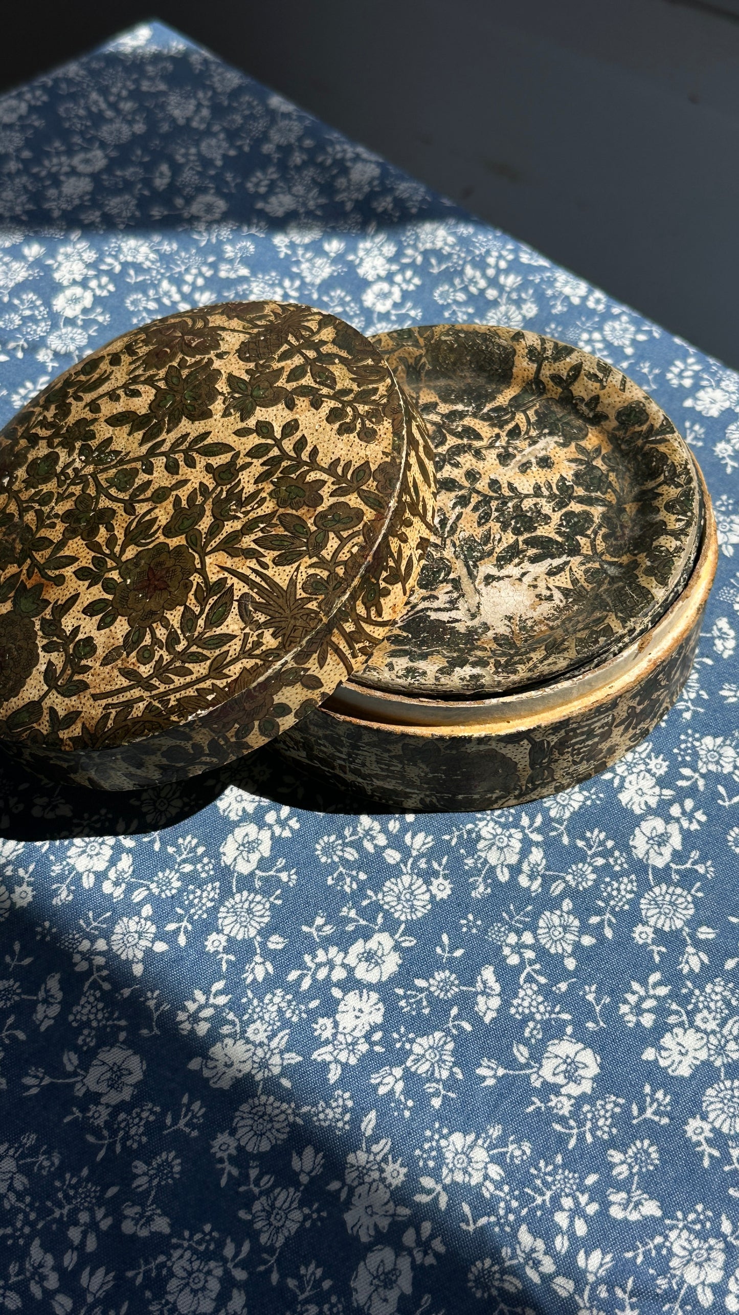 Vintage Floral Coaster Set