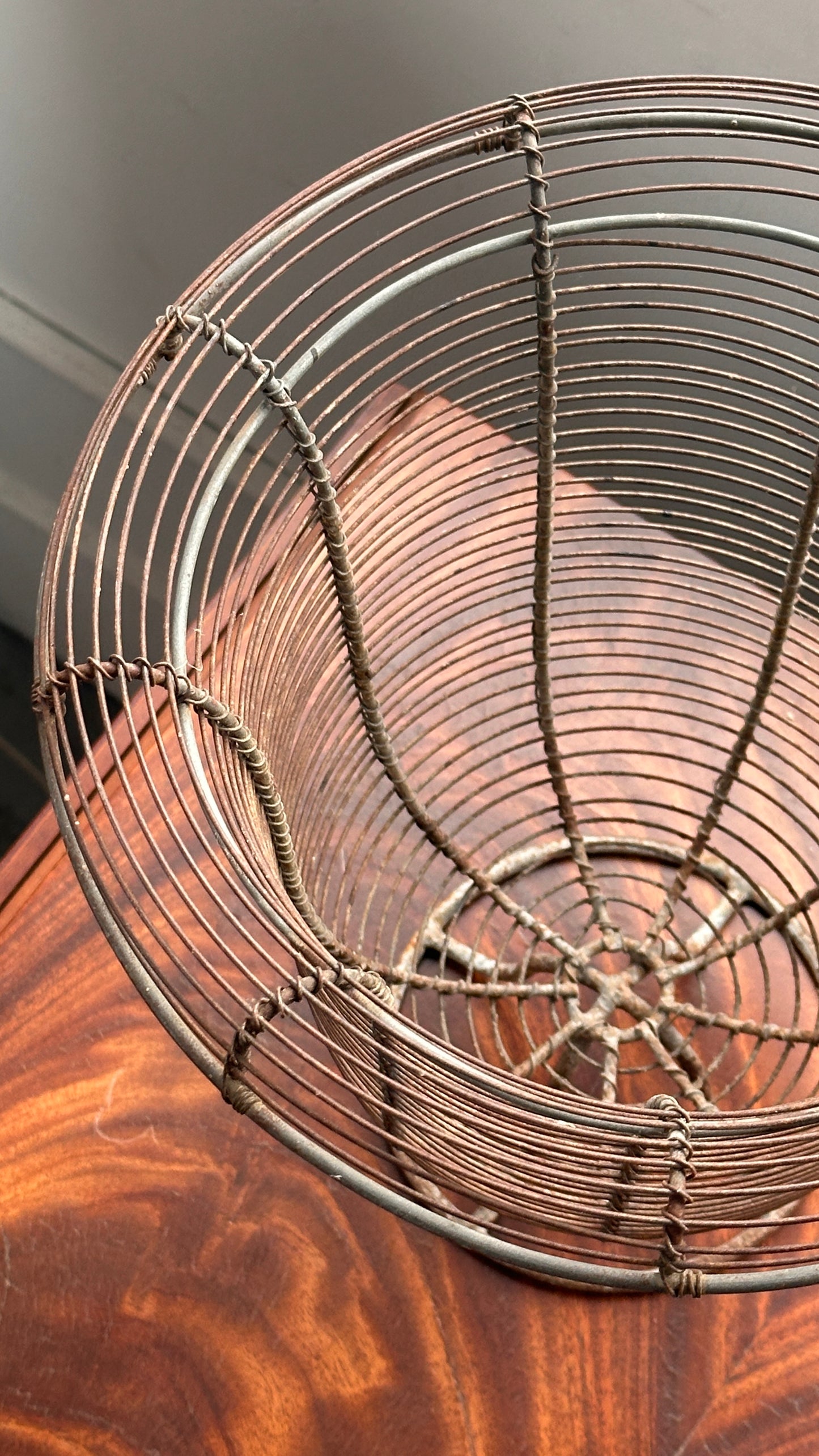 Wire Vase / Urn
