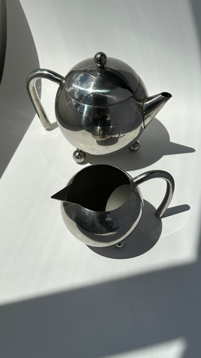 Mid Century Teapot and Creamer Set