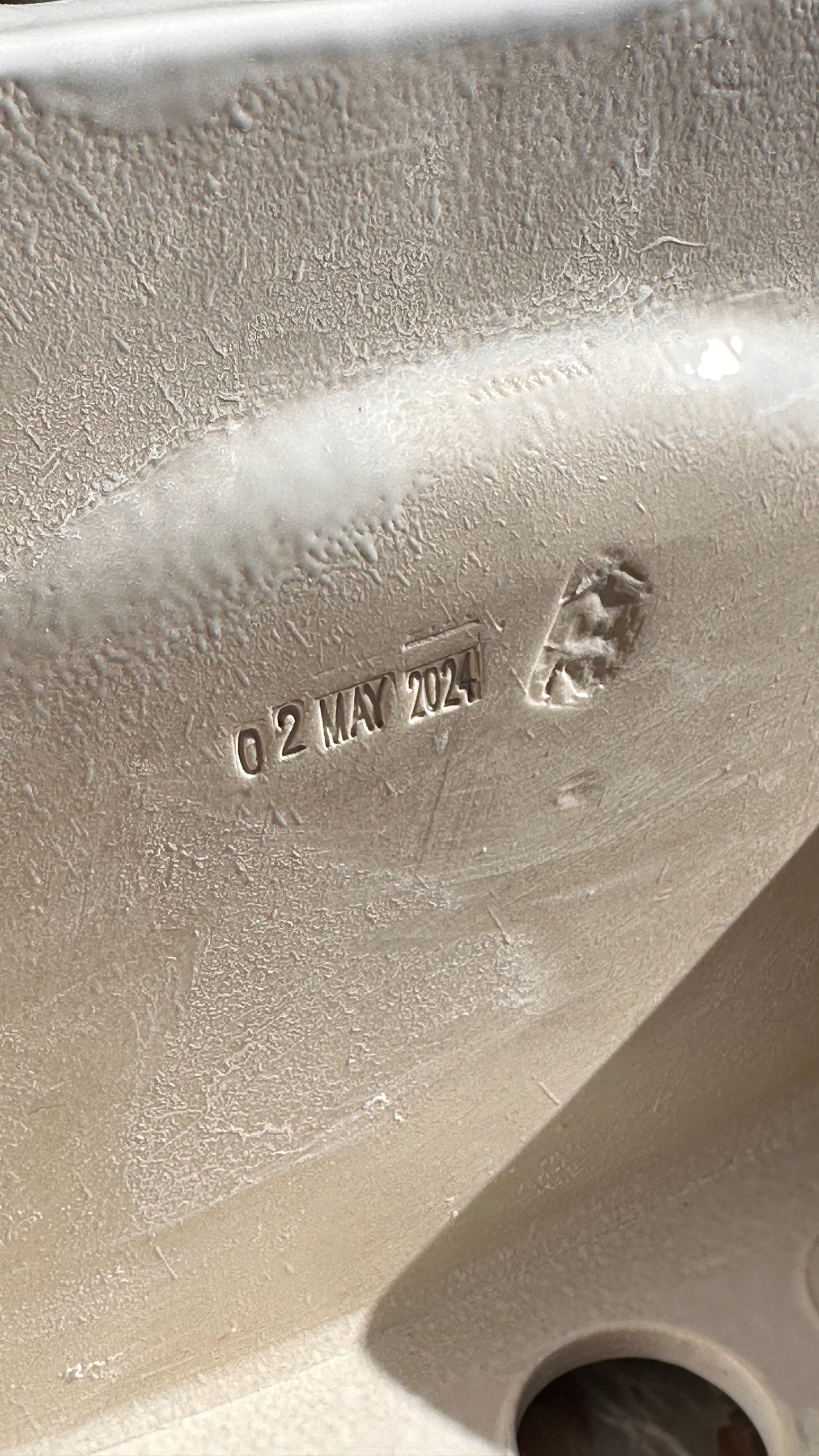 Shell Shaped Wall Mount Sink