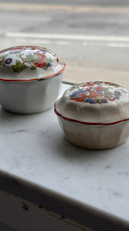 Pair of Lidded Copeland Containers